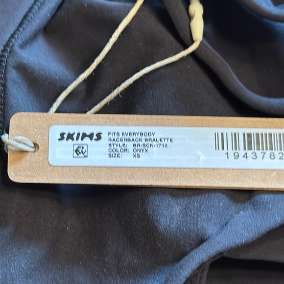 SKIMS FITS EVERYBODY RACERBACK BRALETTE ONYX - Picture 6 of 10